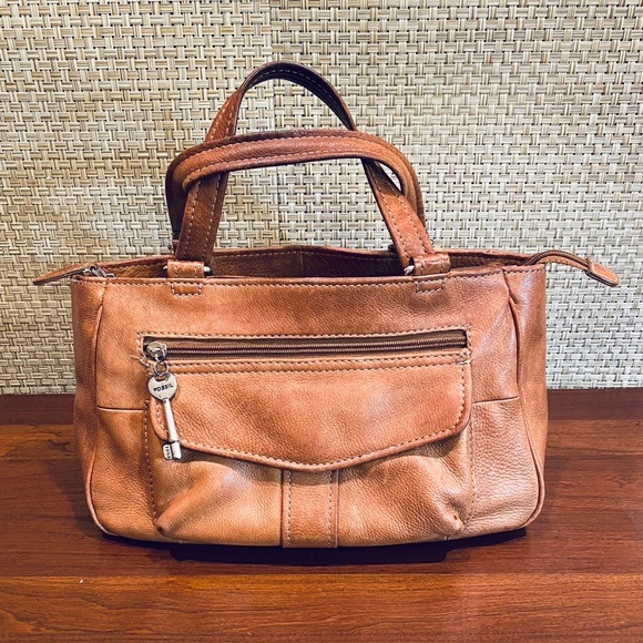 Fossil Handbags - 🌟HP🌟VTG 1980s Fossil 1954 American Classic Leather Satchel Bag Series 75082